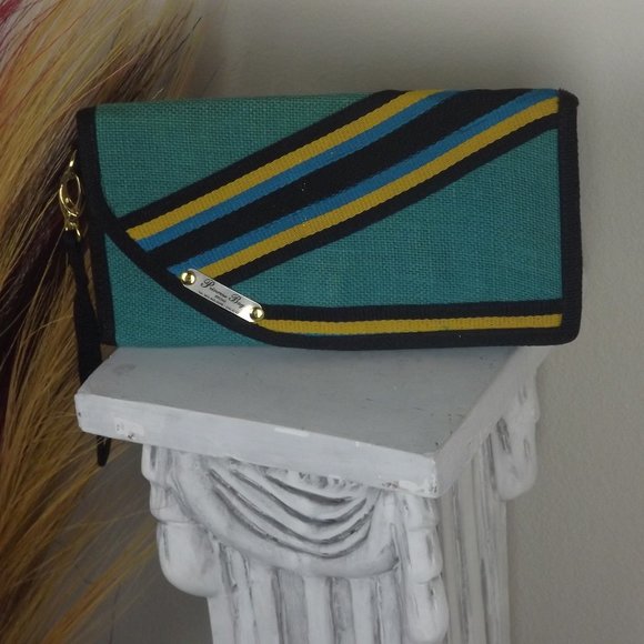 Casual Princess Bay Exuma Clutch Purse / Wristlet - Picture 2 of 7